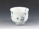photo Mikawachi-Yaki (Nagasaki) Nakayoshi Karako Japanese sake cup (guinomi) 8MIK0011