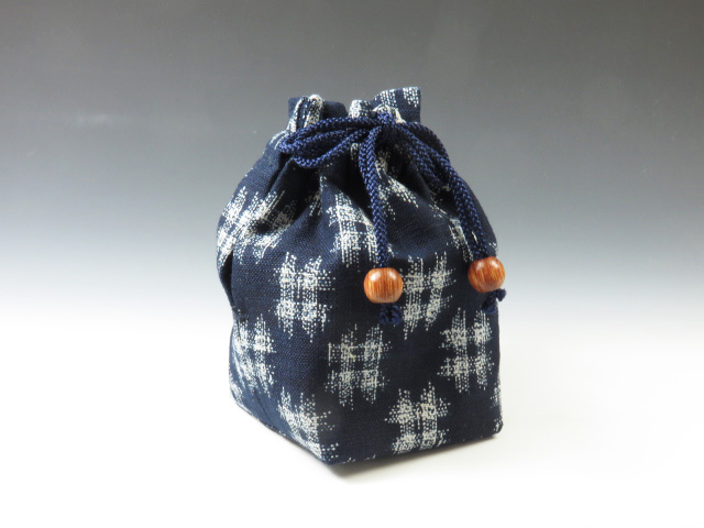 Japanese sake cup carrying pouch (Sharp pattern woven with uneven thread)
