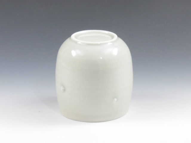 Japanese porcelain sake cup (Tobe-Yaki)