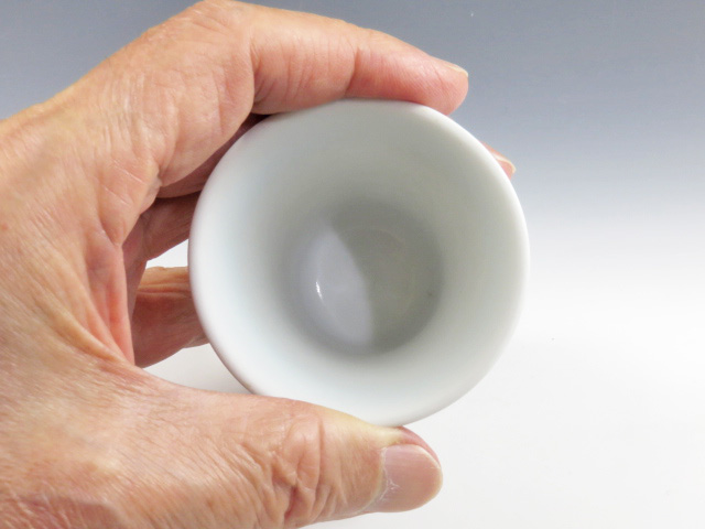 Japanese porcelain sake cup (Tobe-Yaki)