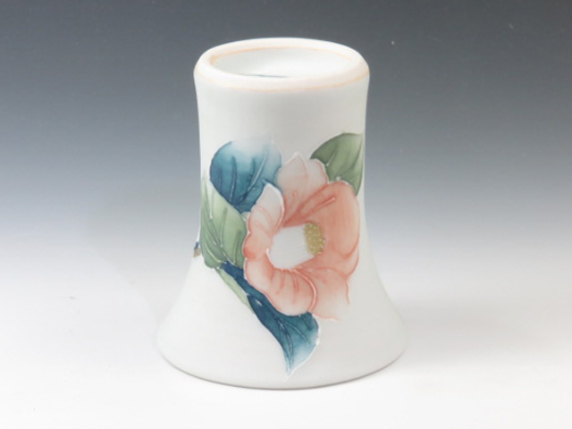 Japanese porcelain sake cup (Tobe-Yaki)