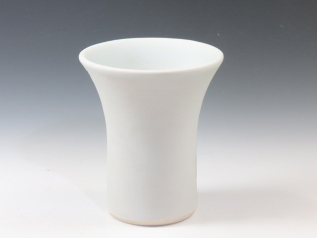 Japanese porcelain sake cup (Tobe-Yaki)
