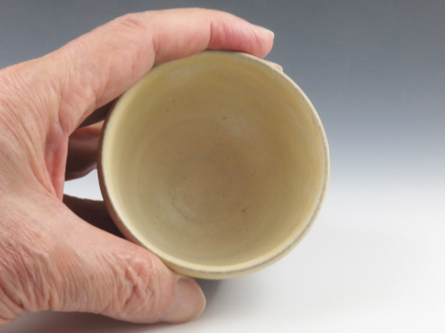 Mashiko-Yaki (Tochigi) Osamu Watanabe Japanese sake cup (guinomi)  2MAS0083