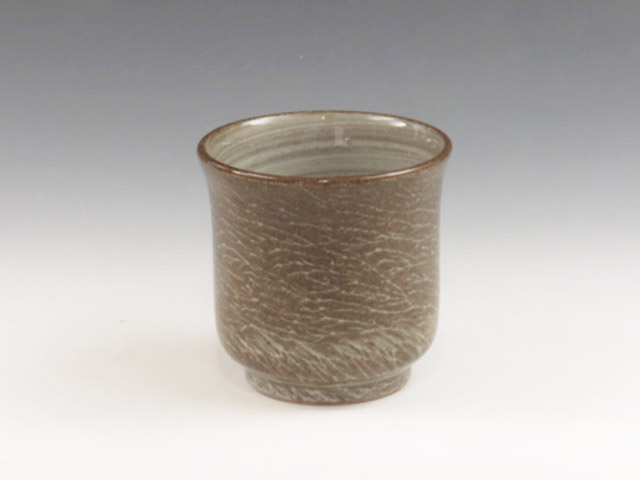 Utsutsugawa-Yaki (Nagasaki) Gagyu-Gama Japanese sake cup (guinomi) 8UTU0058